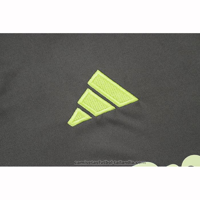 Chandal del Real Madrid Manga Corta 25/26 Gris Verde - Pantalon Corto